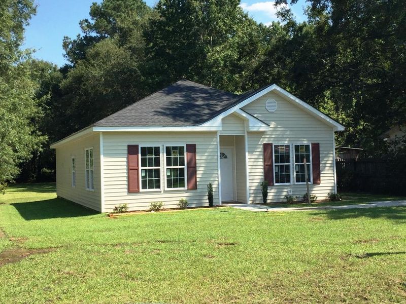 6938 Whitcomb Dr, North Charleston, SC 29406