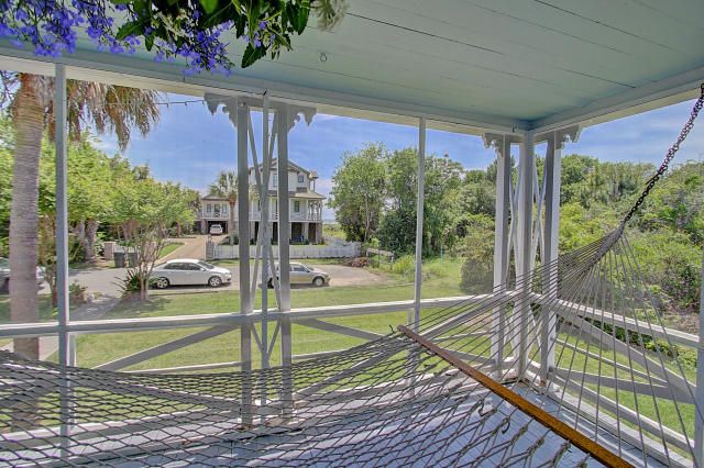 2062 Pettigrew St, Sullivans Island, SC 29482