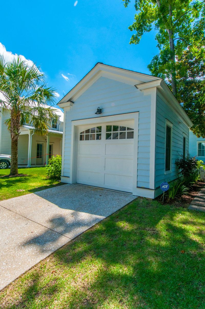 29 Jane Jacobs St, Mount Pleasant, SC 29464
