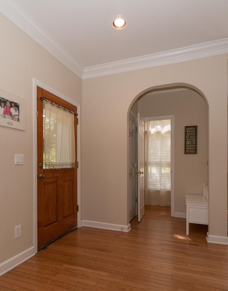 162 Etiwan Park St, Daniel Island, SC 29492
