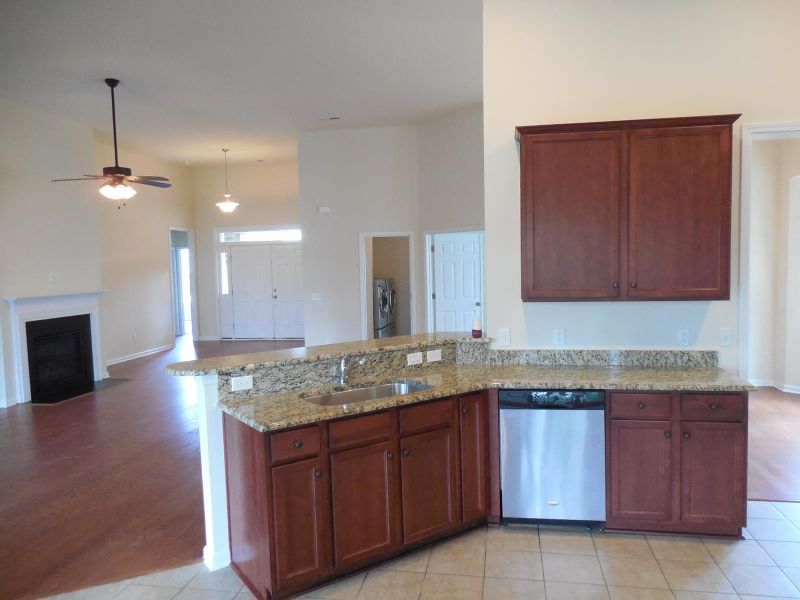 107 Carnegie Ct, Summerville, SC 29483