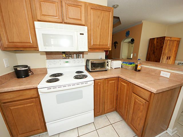 5053 Westview St, North Charleston, SC 29418