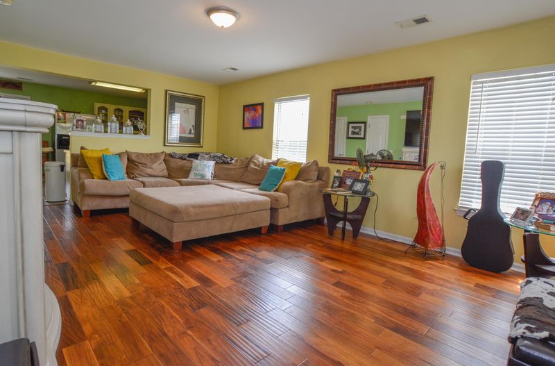 221 Barnwell St, Summerville, SC 29483