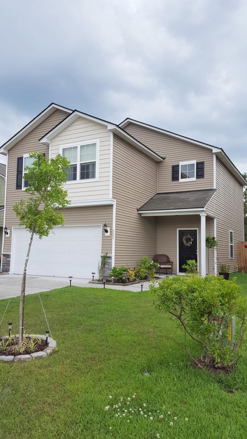 323 Iveson Rd, Summerville, SC 29483