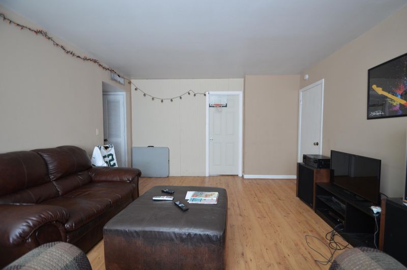 117 Wentworth St #A, Charleston, SC 29401