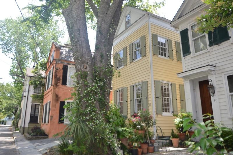 15 West St, Charleston, SC 29401