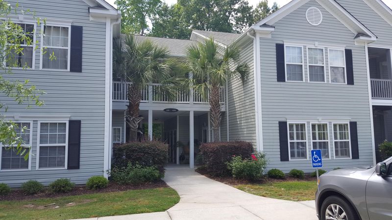 604 S Elgin Ct, Charleston, SC 29414