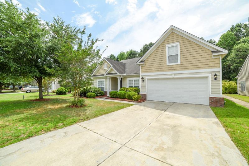 206 Hollytree Cir, Ladson, SC 29456