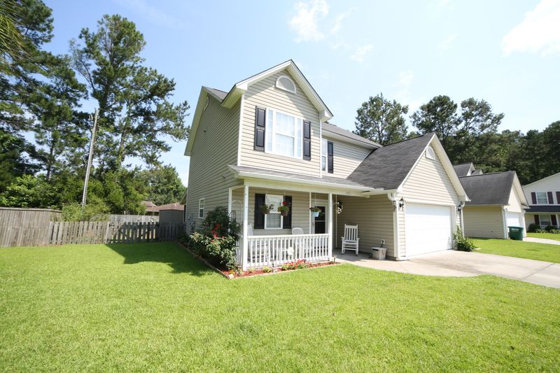 107 Queen Mary Ct, Summerville, SC 29485