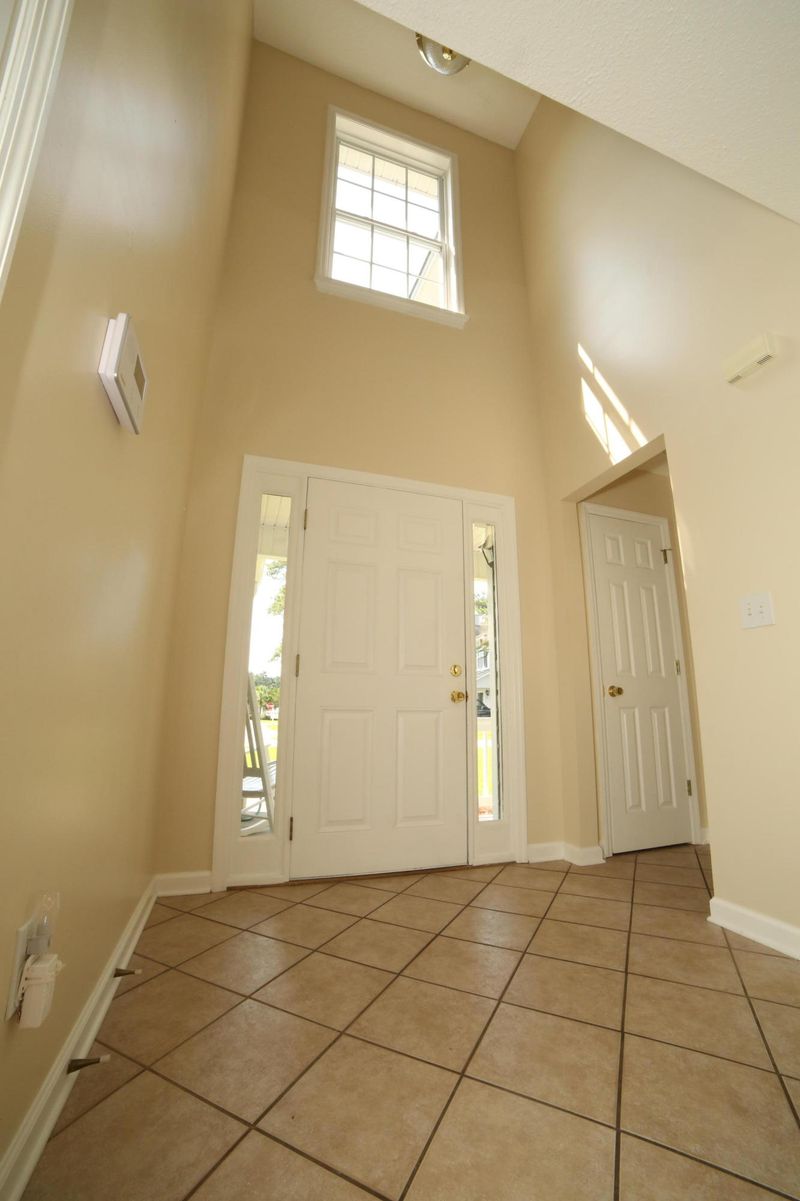 107 Queen Mary Ct, Summerville, SC 29485