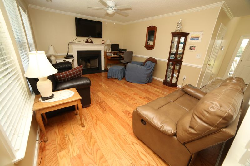 107 Queen Mary Ct, Summerville, SC 29485
