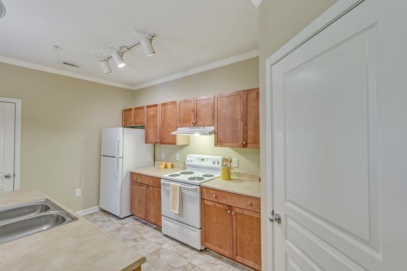 600 Bucksley Ln #201, Daniel Island, SC 29492