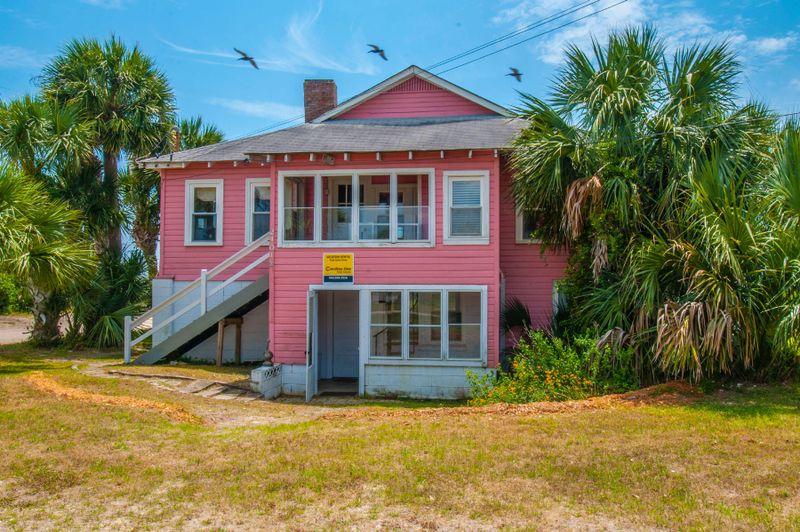 2401 Point St, Edisto Beach, SC 29438