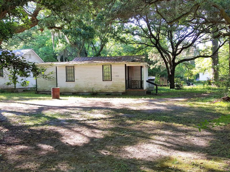 1908 Allen Brown Ln, Charleston, SC 29412