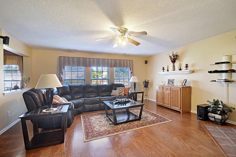 114 Waterbrook Dr, Goose Creek, SC 29445