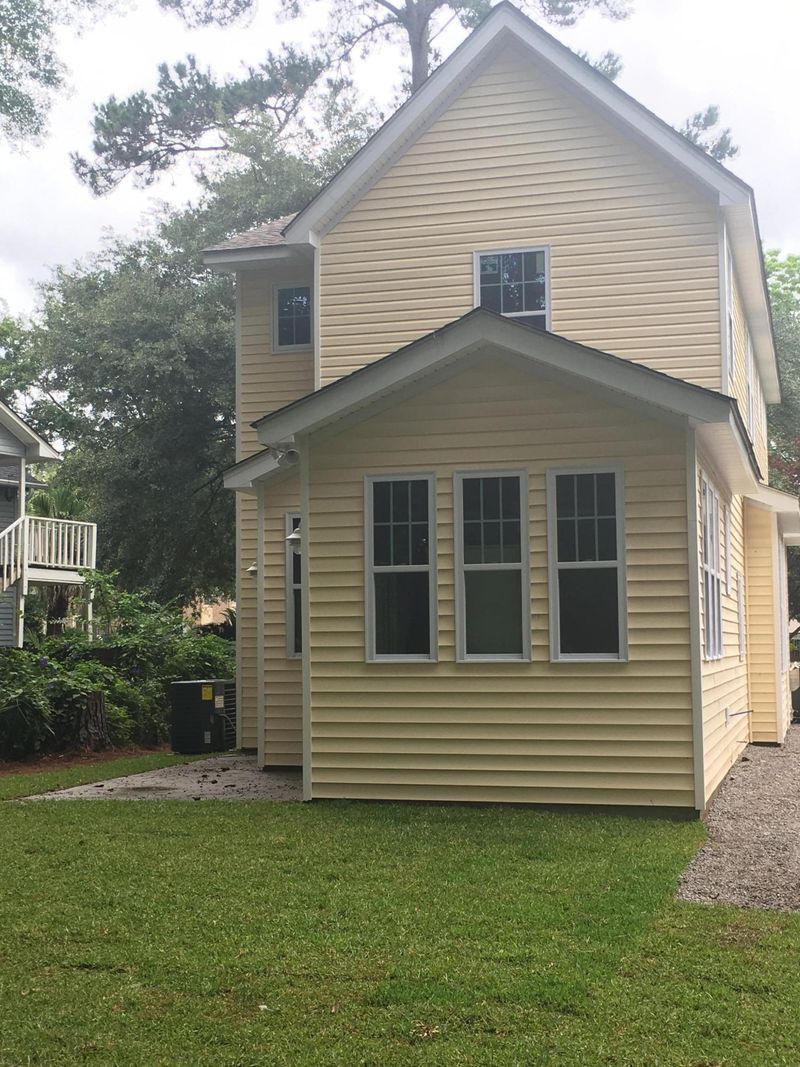 1671 Pearlott, Charleston, SC 29407