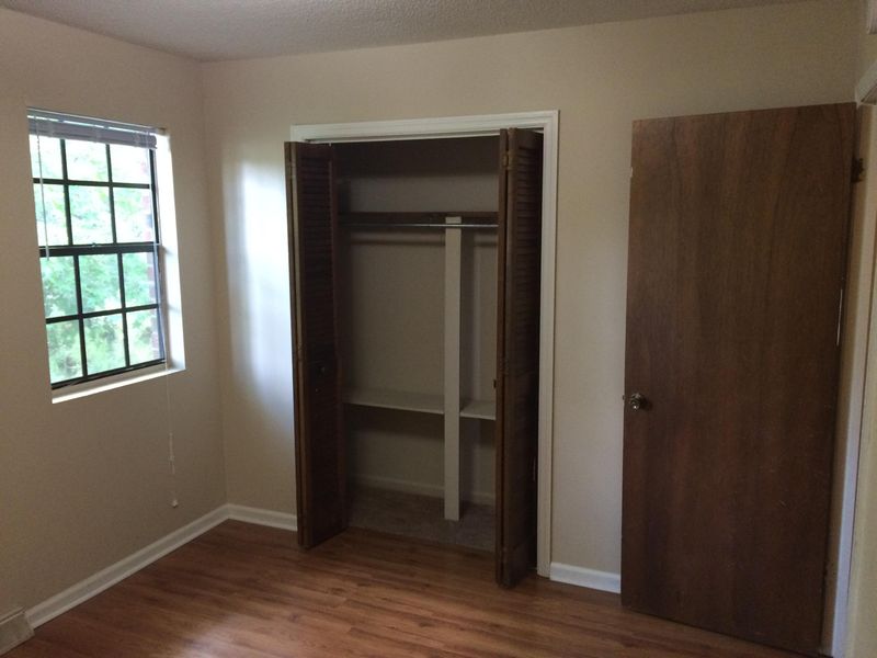 100 Kimeran Ln #B, Summerville, SC 29485
