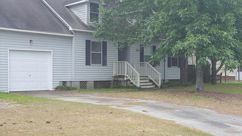 1023 Limerick Dr, Moncks Corner, SC 29461