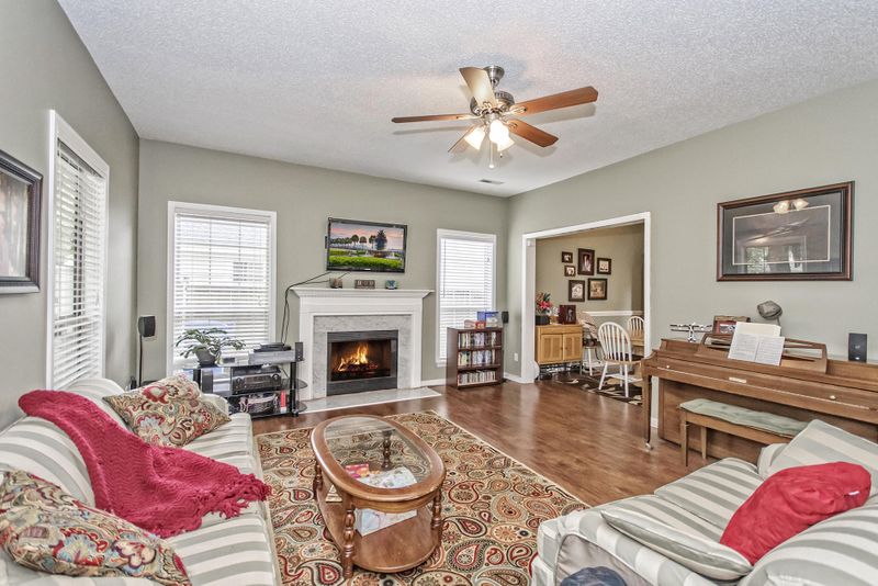 8477 Battle Forest Dr, North Charleston, SC 29420