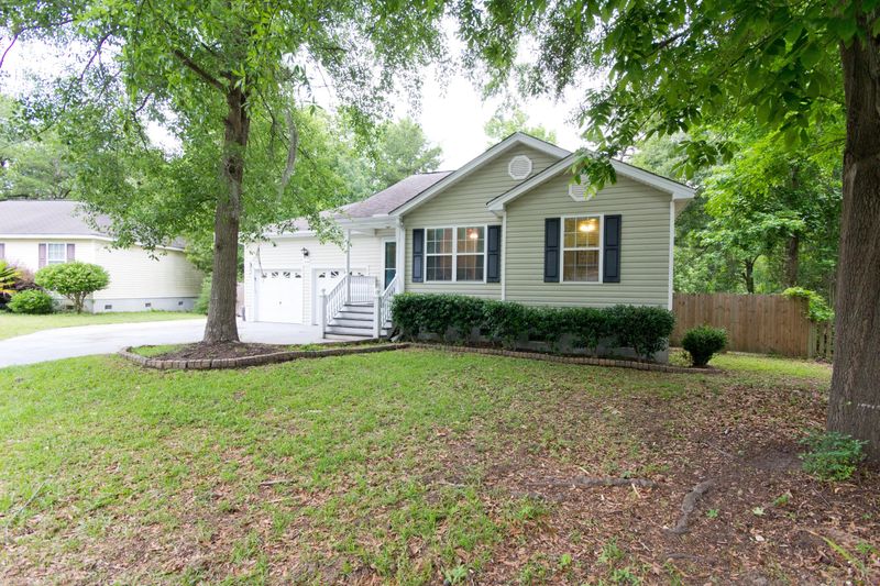2038 Wadsbury Ln, Charleston, SC 29414