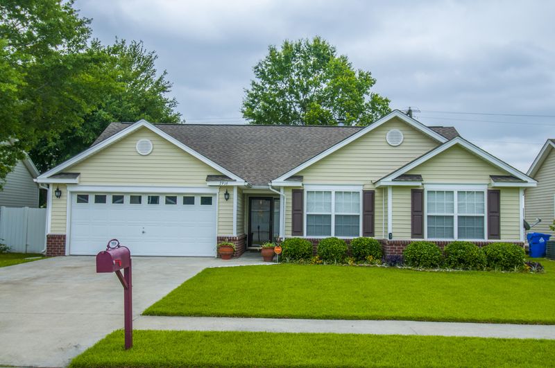 7916 High Maple Cir, North Charleston, SC 29418