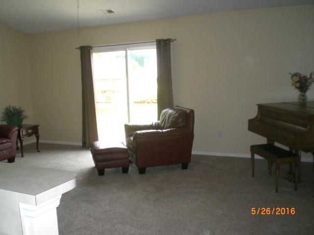 510 Holiday Dr, Summerville, SC 29483