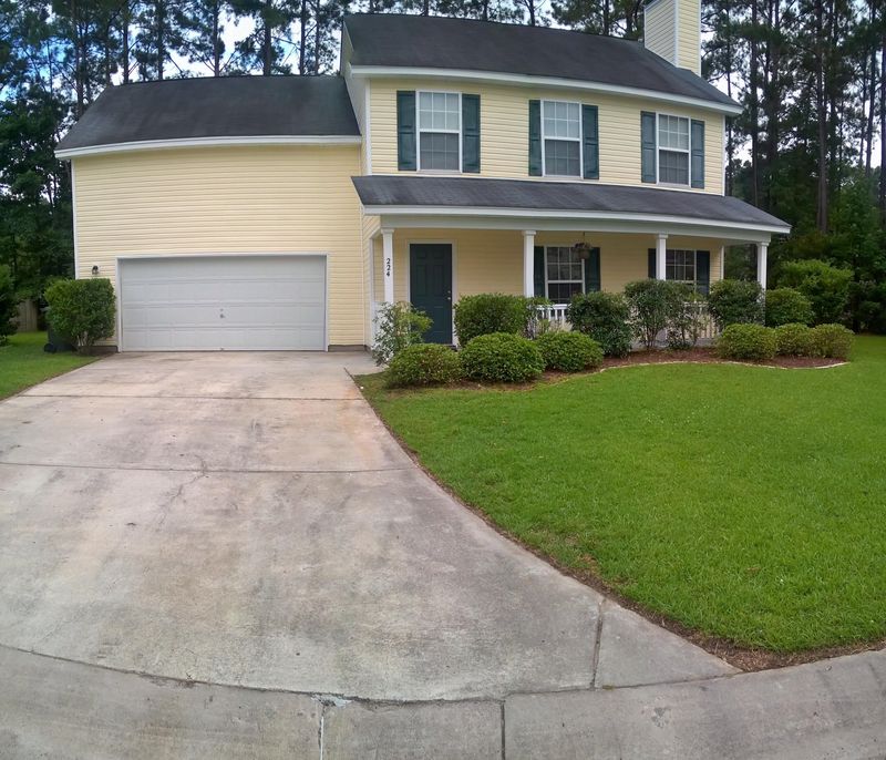 224 Bainsbury Ln, Summerville, SC 29483