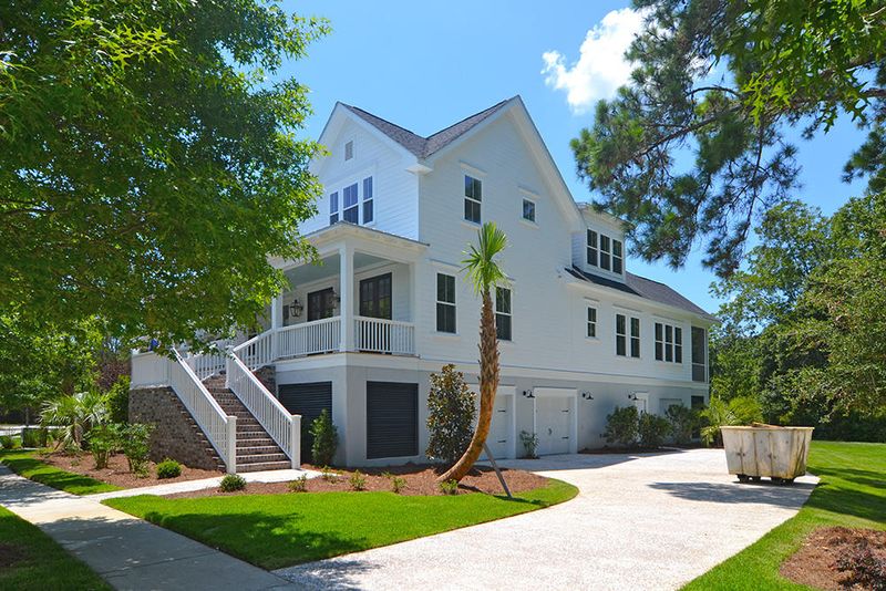 7882 Farr St, Daniel Island, SC 29492