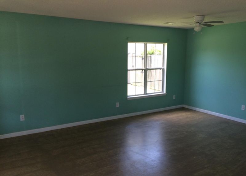 550 Holiday Dr, Summerville, SC 29483