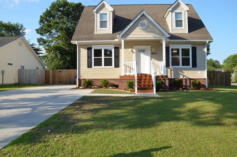 9857 Levenshall Dr, Ladson, SC 29456