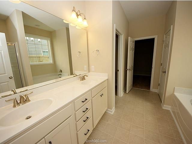 5334 Birdie Ln, Hollywood, SC 29449
