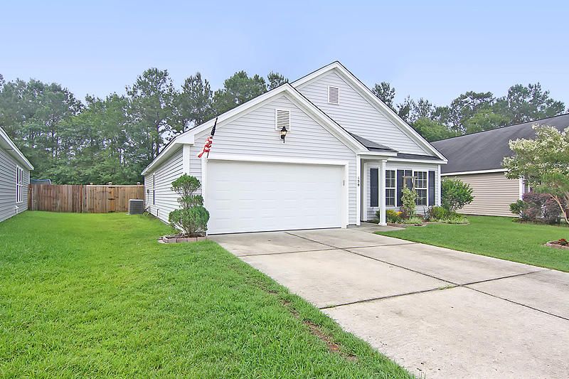 158 Wildberry Ln, Goose Creek, SC 29445