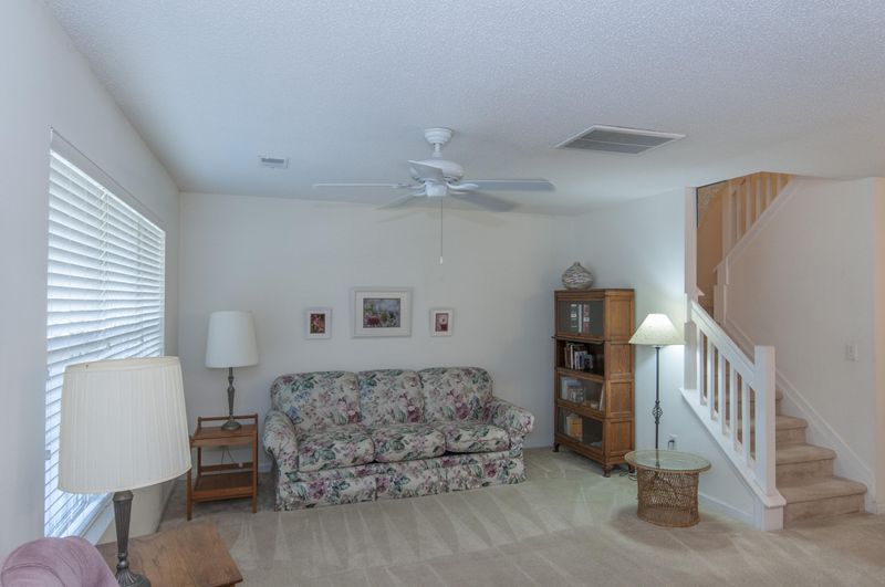 8033 Shadow Oak, North Charleston, SC 29406