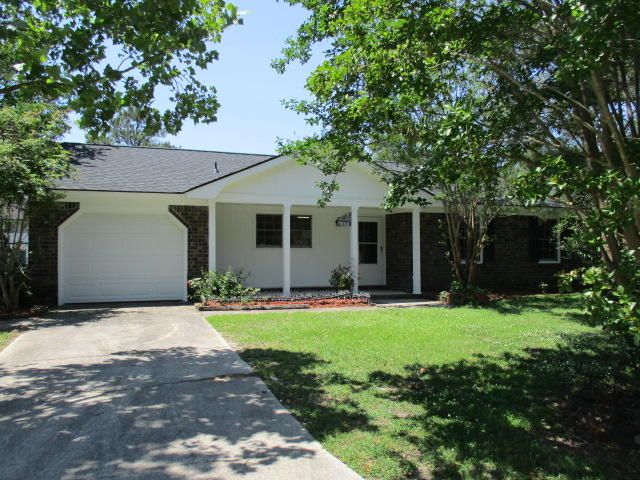 7655 Rosin Dr, North Charleston, SC 29418