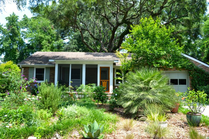 1208 Kensington Dr, Charleston, SC 29407