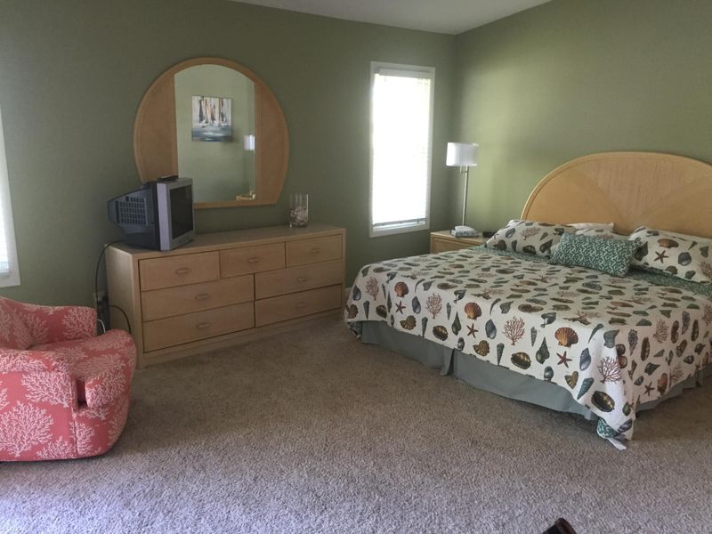 302 Yacht Harbor Villa #1/4, Isle Of Palms, SC 29451