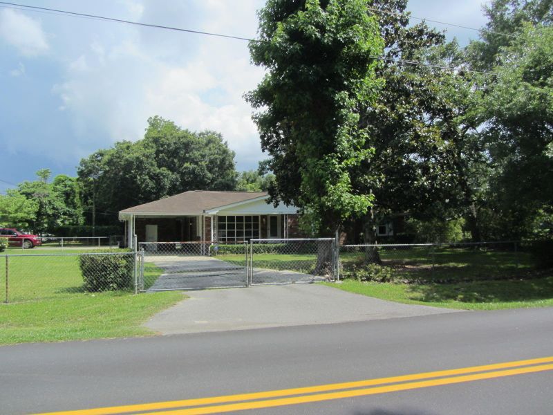 2701 Fernwood Dr, North Charleston, SC 29406