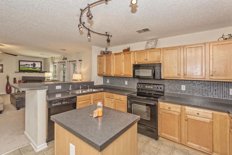 8511 Haley Ct, North Charleston, SC 29406