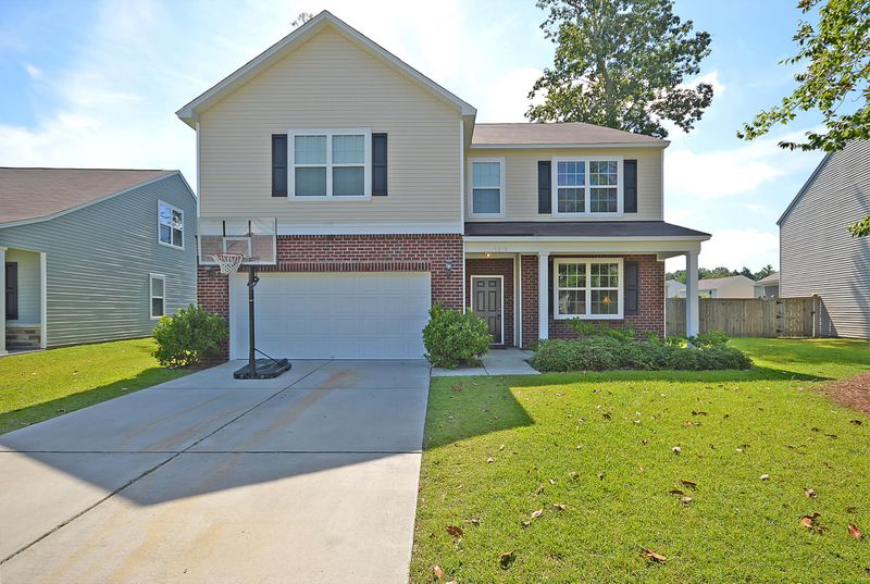 1818 Chickasaw Dr, Charleston, SC 29414