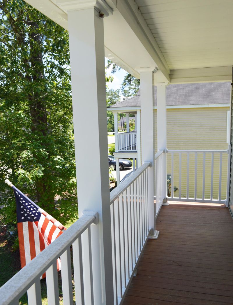 8801 Red Oak Dr, North Charleston, SC 29406