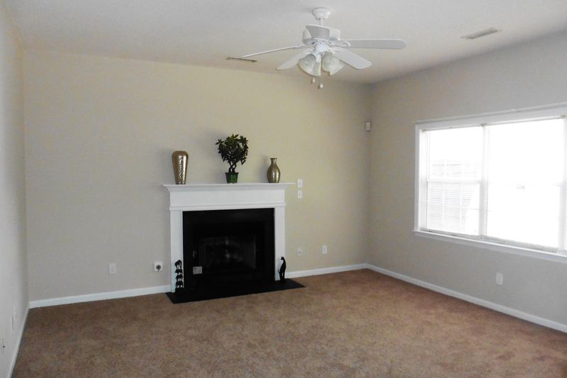117 Guildford Dr, Goose Creek, SC 29445