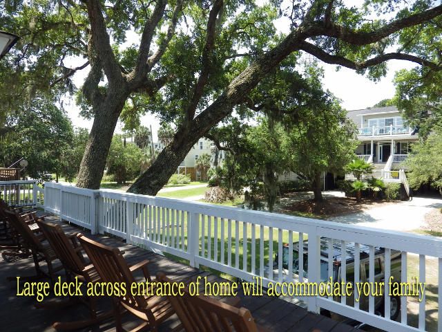 1217 Thistle St, Edisto Island, SC 29438