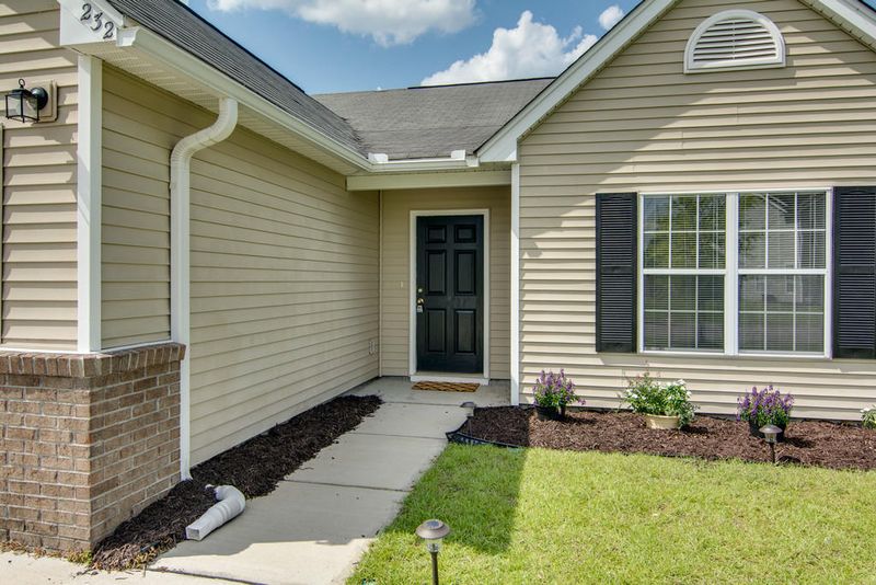 232 Dovetail Cir, Summerville, SC 29483