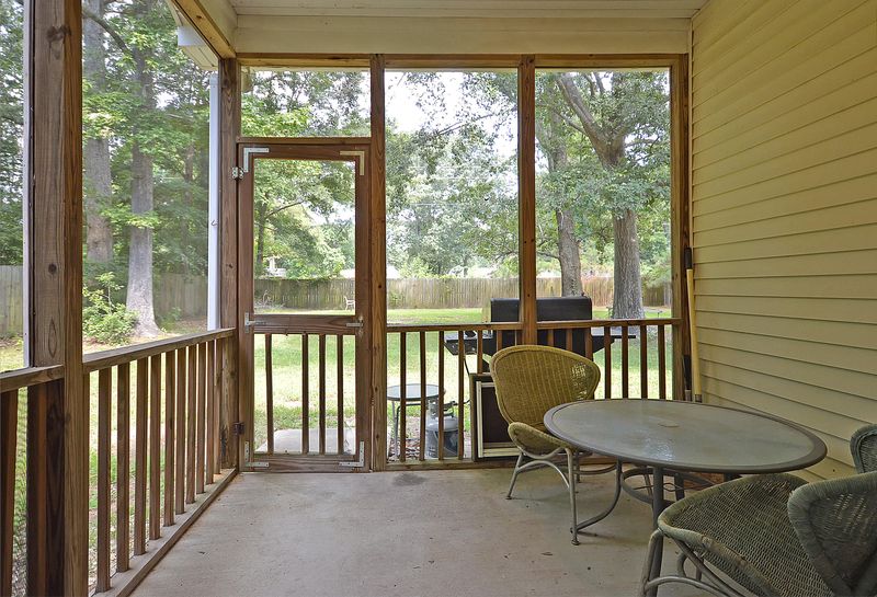 2229 Glendale Dr, Charleston, SC 29414