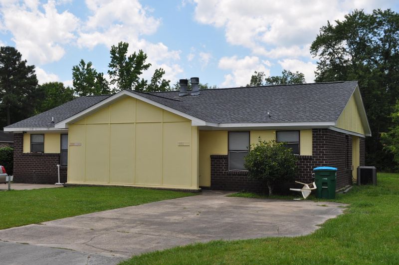 101 Drake Ct #A & B, Summerville, SC 29483