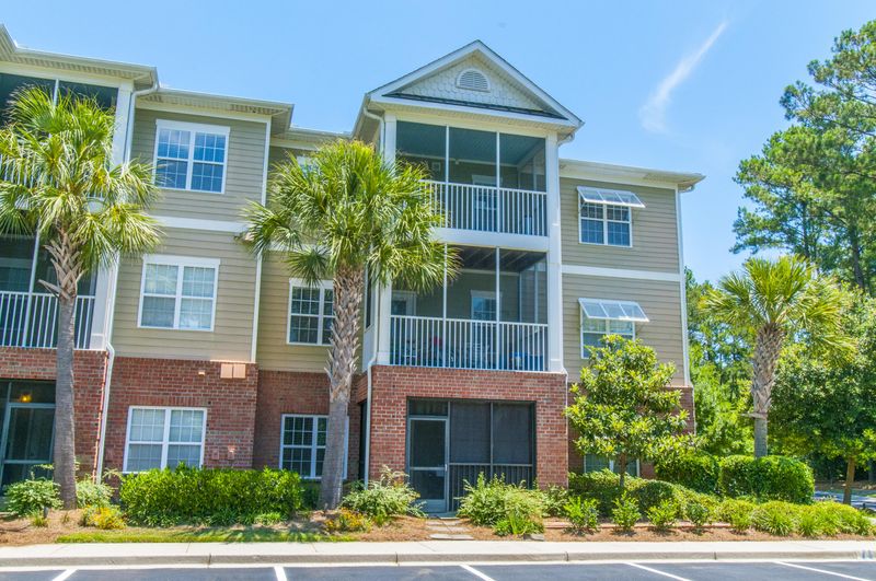 1009 Basildon Rd, Mount Pleasant, SC 29466