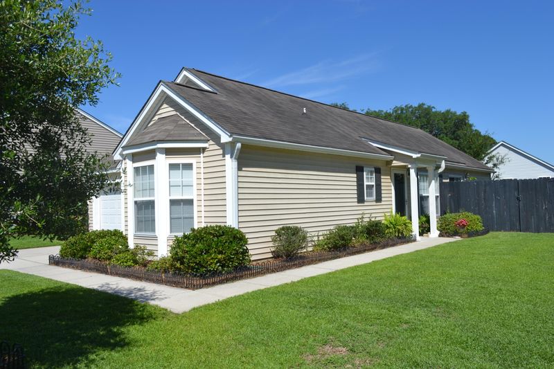 1210 Wando Shores Dr, Charleston, SC 29492
