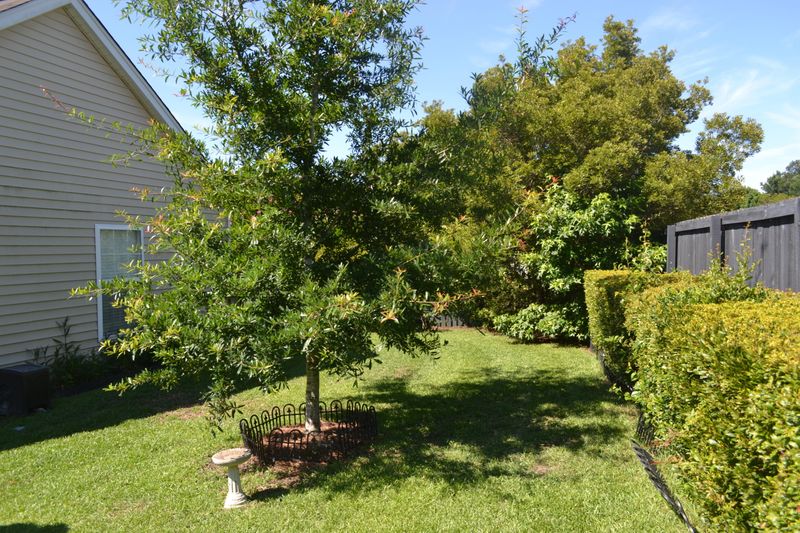1210 Wando Shores Dr, Charleston, SC 29492