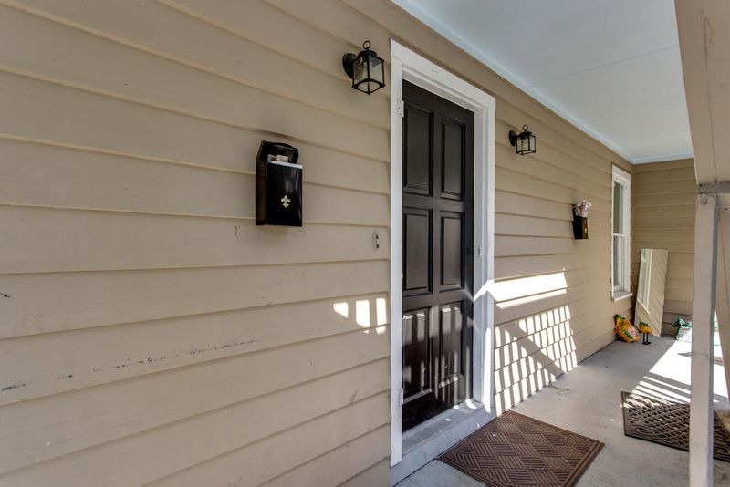 67 South St, Charleston, SC 29403