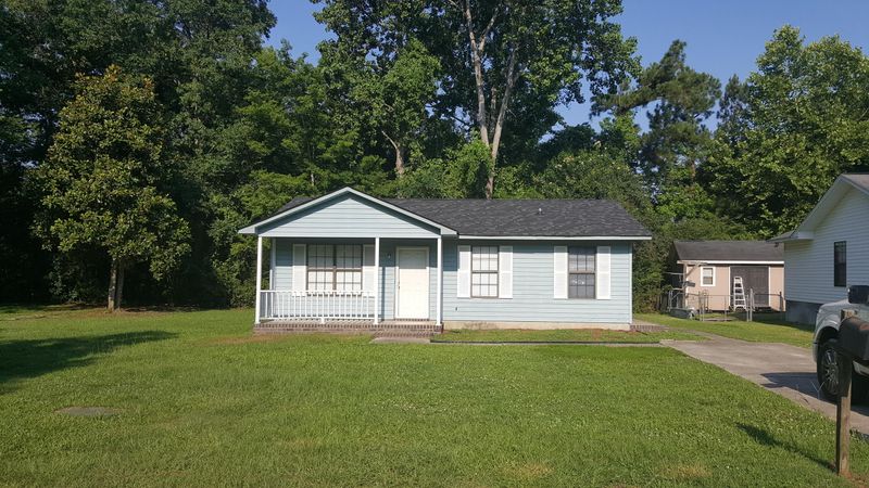 105 Shamrock Ct, Moncks Corner, SC 29461
